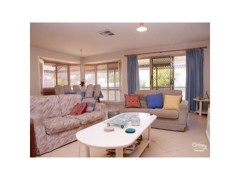 11 Grand Boulevard, Seaford Rise SA 5169