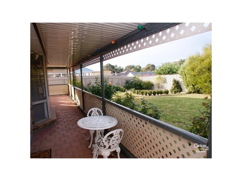 11 Grand Boulevard, Seaford Rise SA 5169