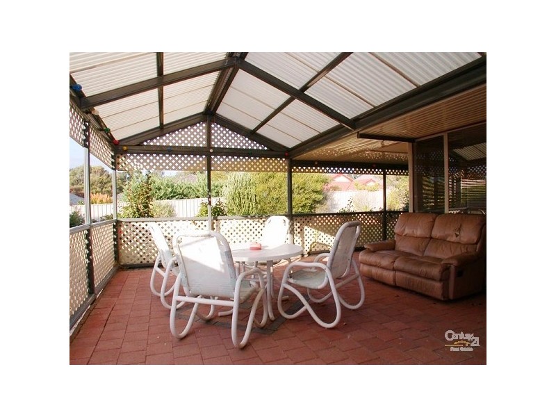 11 Grand Boulevard, Seaford Rise SA 5169