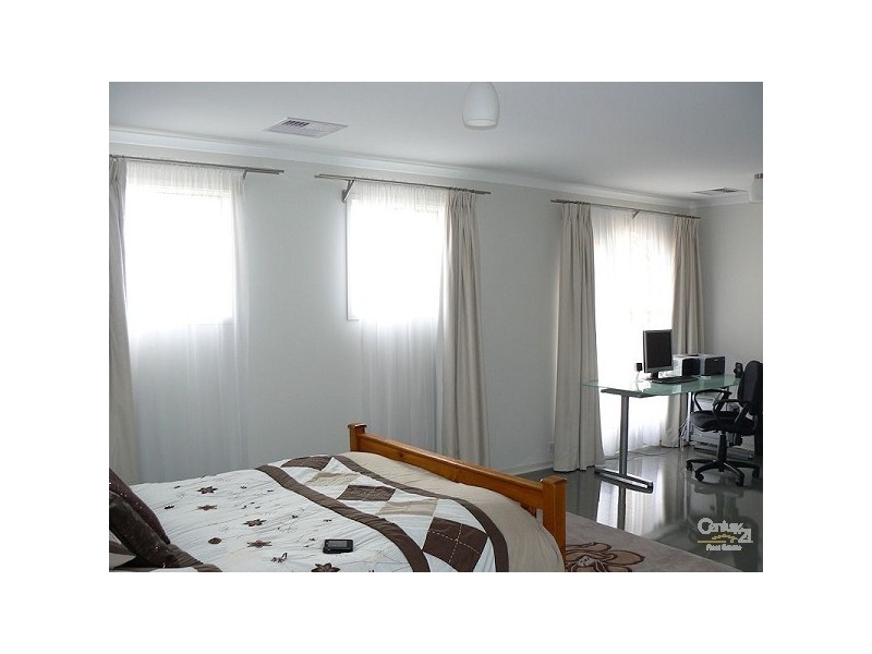 51 Elizabeth Crescent, Hallett Cove SA 5158