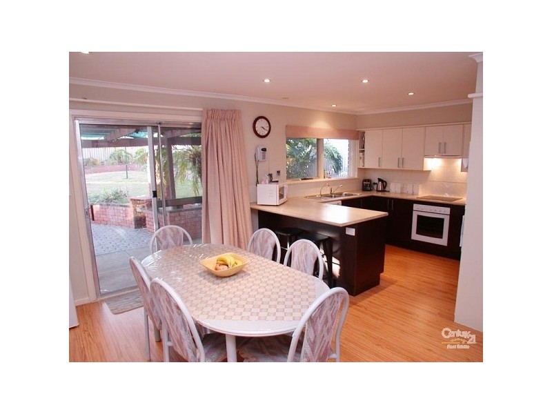 11 Riordan Street, Morphett Vale SA 5162