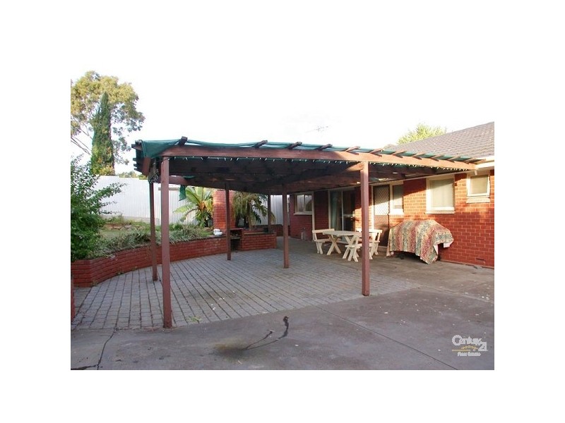 11 Riordan Street, Morphett Vale SA 5162
