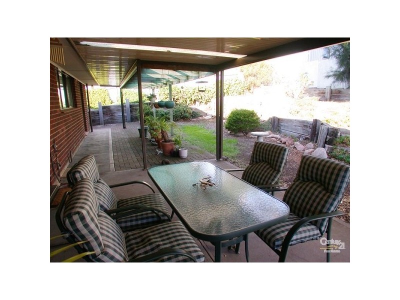 3 Manunda Way, Hallett Cove SA 5158