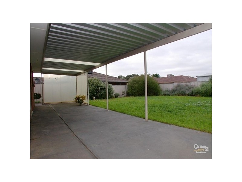 18 Trinity Road, Morphett Vale SA 5162