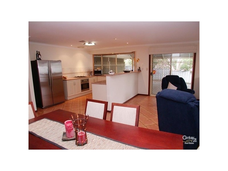 30 Lancing Court, Huntfield Heights SA 5163