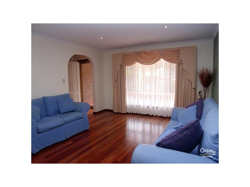 30 Lancing Court, Huntfield Heights SA 5163