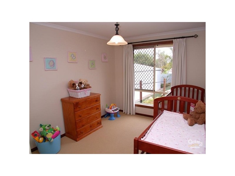 30 Lancing Court, Huntfield Heights SA 5163