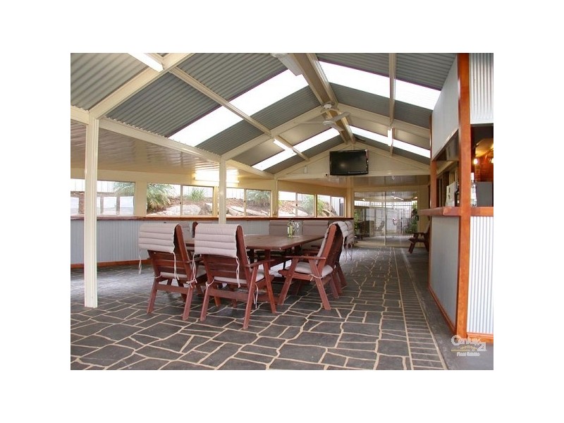 30 Lancing Court, Huntfield Heights SA 5163