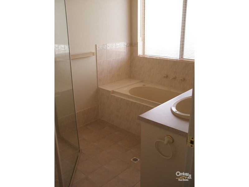 11 Grand Boulevard, Seaford Rise SA 5169