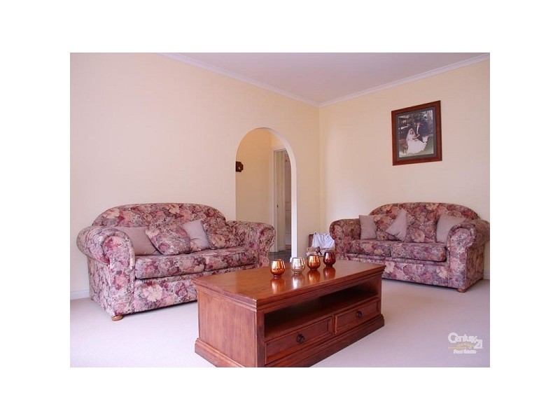 5 Montrose Ct, Onkaparinga Hills SA 5163