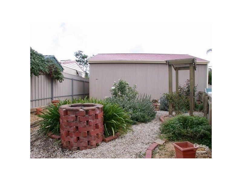 5 Montrose Ct, Onkaparinga Hills SA 5163