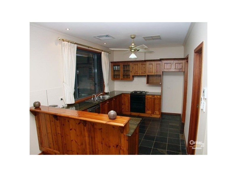 32 Knox Drive, Woodcroft SA 5162