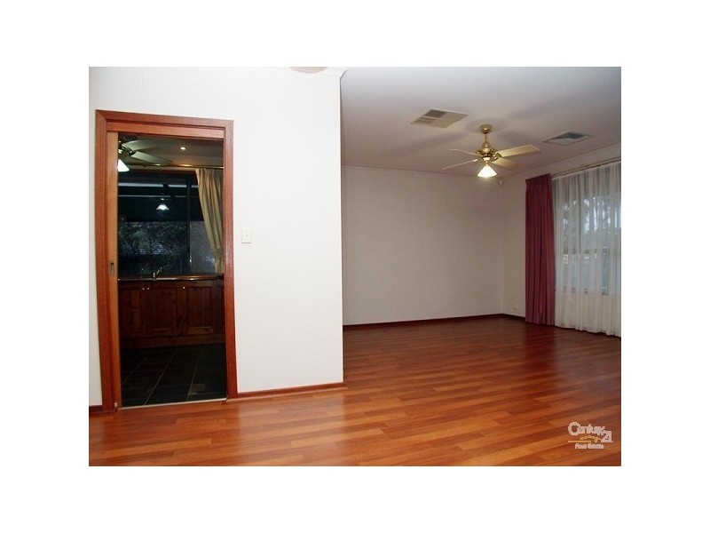 32 Knox Drive, Woodcroft SA 5162