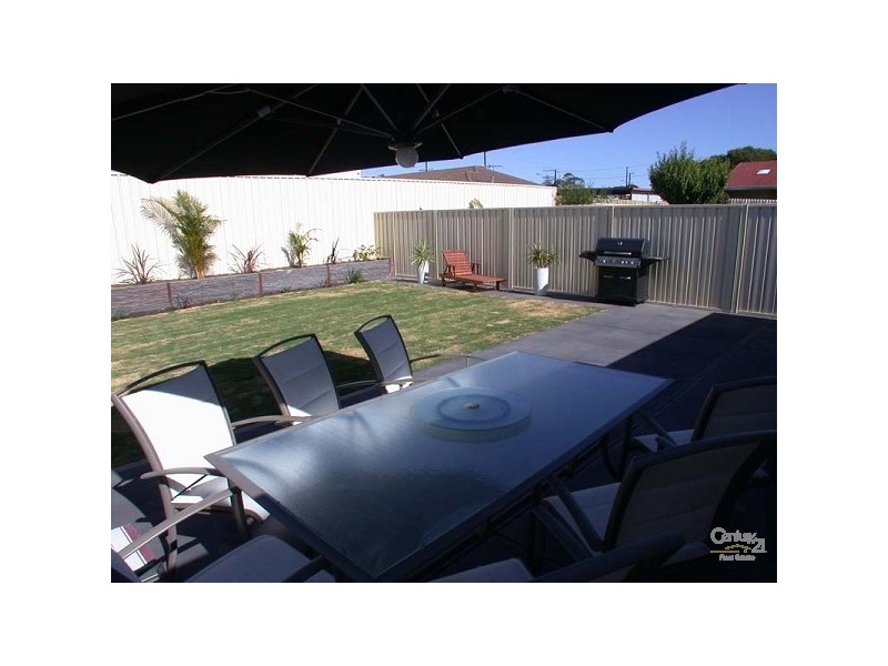 4 Robertson Street, Christies Beach SA 5165