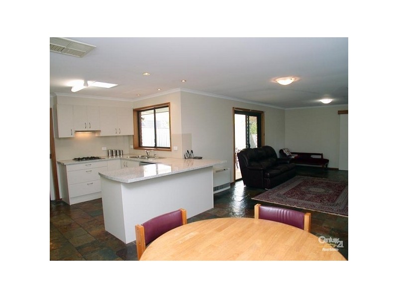 27 Campus Drive, Aberfoyle Park SA 5159