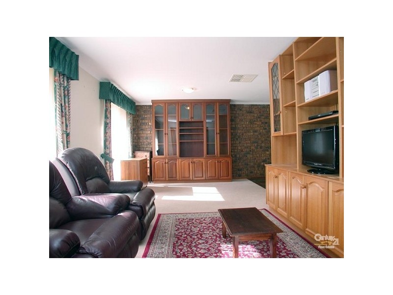 27 Campus Drive, Aberfoyle Park SA 5159