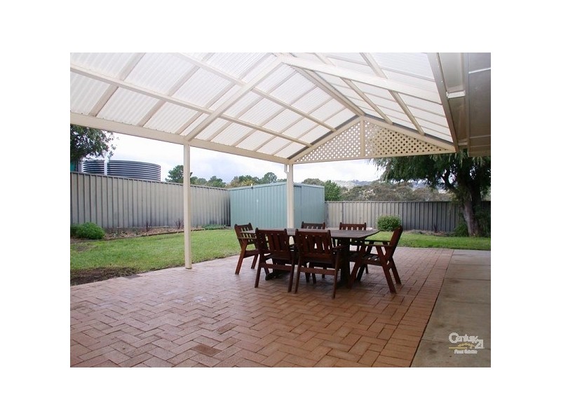 27 Campus Drive, Aberfoyle Park SA 5159