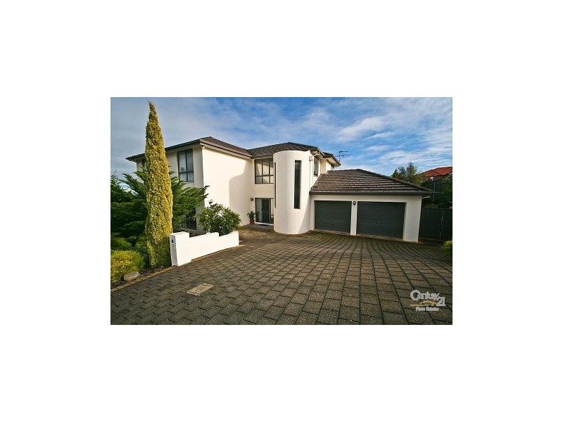 16 Highfield Drive, Aberfoyle Park SA 5159