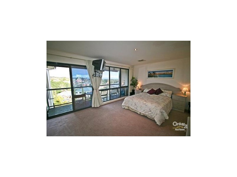 16 Highfield Drive, Aberfoyle Park SA 5159