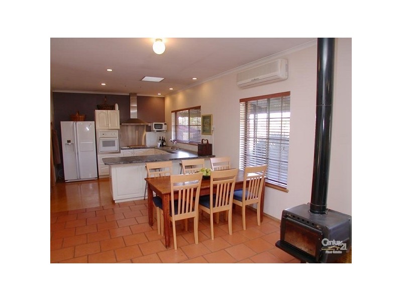 3 Digby Avenue, Mclaren Vale SA 5171