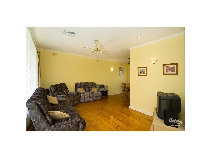 16 First Avenue, Moana SA 5169