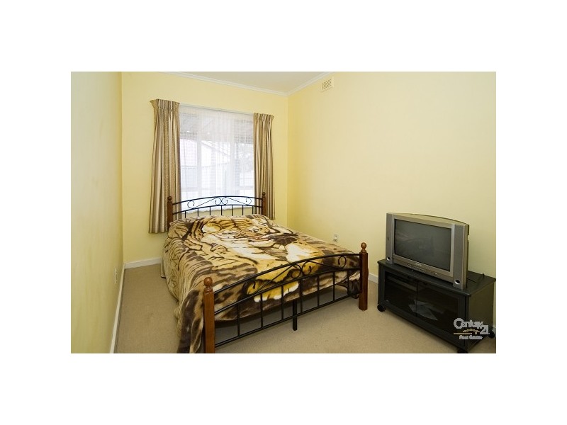 16 First Avenue, Moana SA 5169