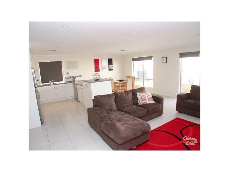 15 Kakadu Drive, Morphett Vale SA 5162