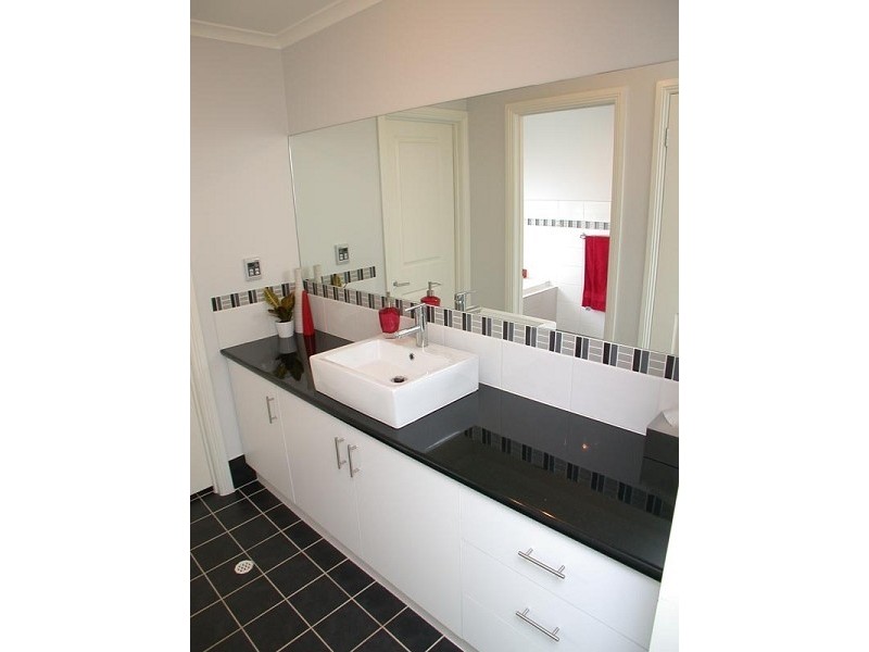 15 Kakadu Drive, Morphett Vale SA 5162