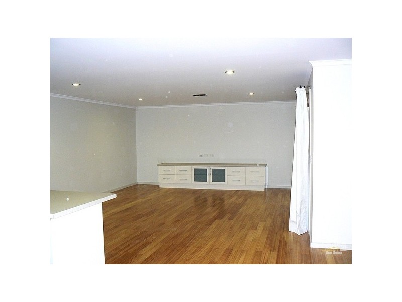 24 Arkle Place, Woodcroft SA 5162