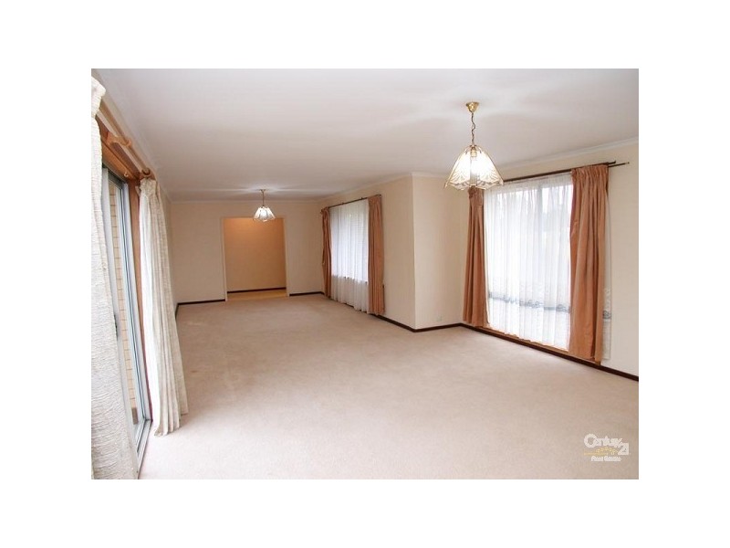 1 Lyndhurst Road, Seaford SA 5169