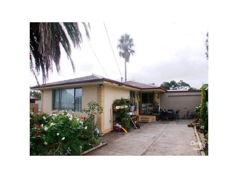 24 Barnabas Crescent, Christie Downs SA 5164