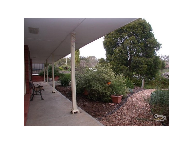 5 Equestrian Drive, Woodcroft SA 5162