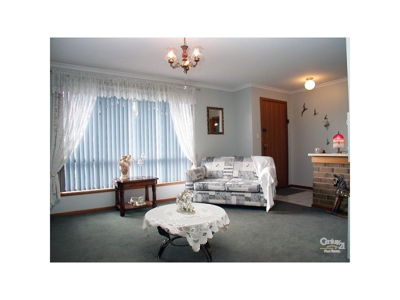 2 Bounty Street, Moana SA 5169