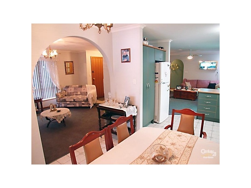 2 Bounty Street, Moana SA 5169