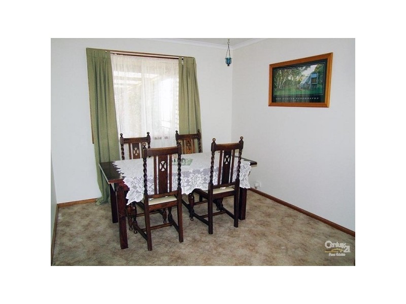 8 St Andrew s Way, Morphett Vale SA 5162