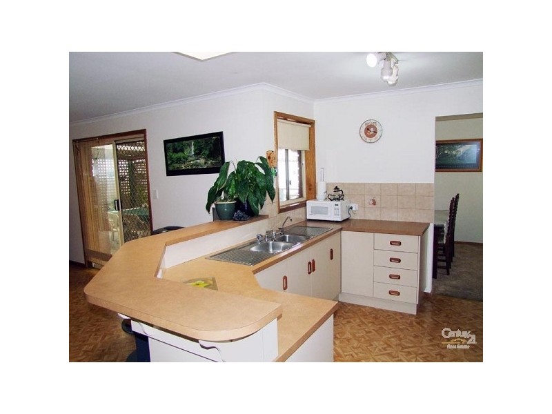 8 St Andrew s Way, Morphett Vale SA 5162