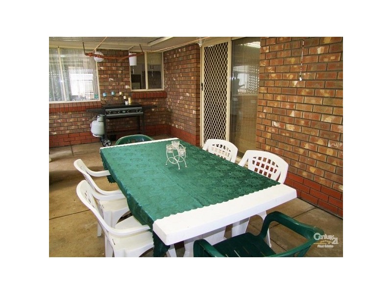 8 St Andrew s Way, Morphett Vale SA 5162