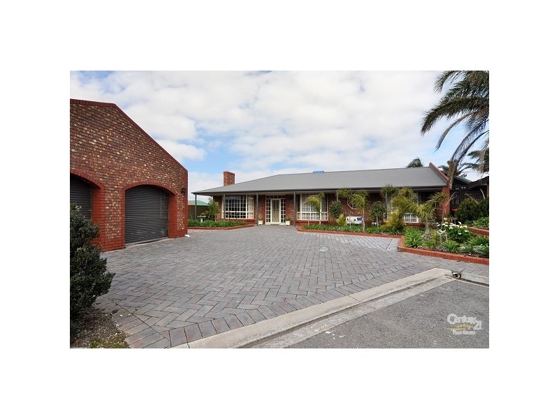 17 Elberry Close, Moana SA 5169