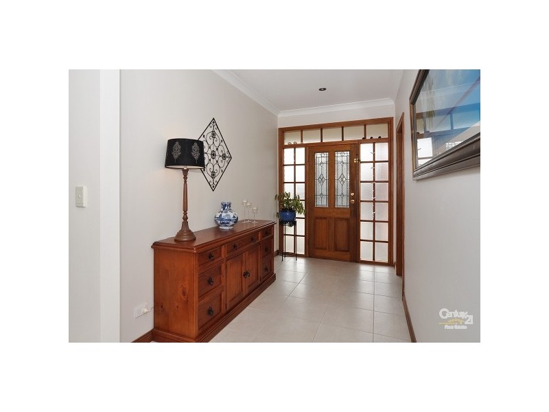 17 Elberry Close, Moana SA 5169