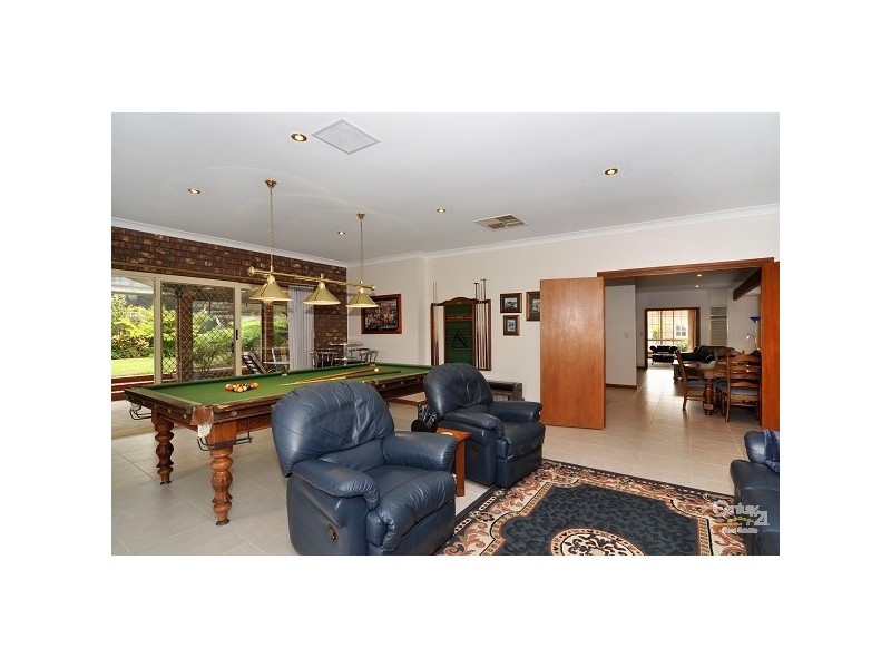 17 Elberry Close, Moana SA 5169