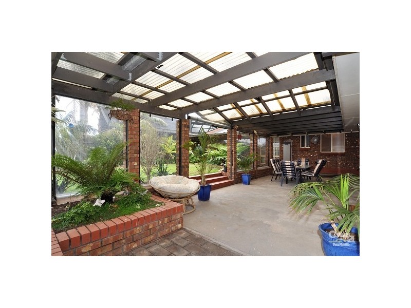 17 Elberry Close, Moana SA 5169