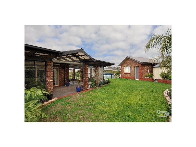 17 Elberry Close, Moana SA 5169