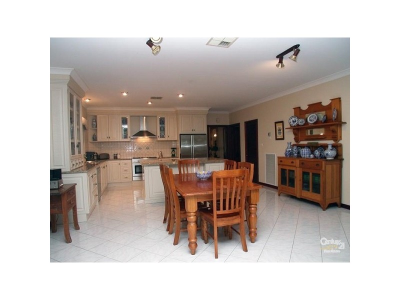 4 Salerno Court, Woodcroft SA 5162