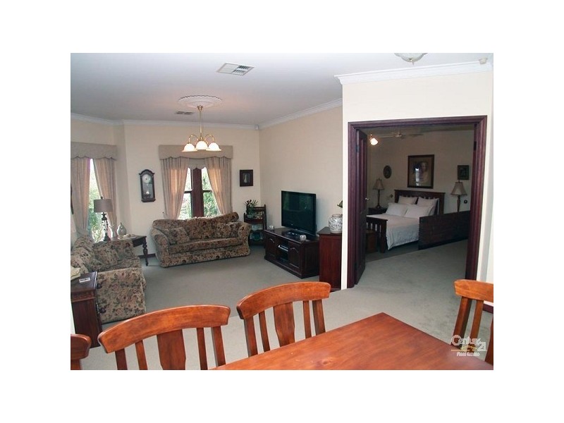 4 Salerno Court, Woodcroft SA 5162