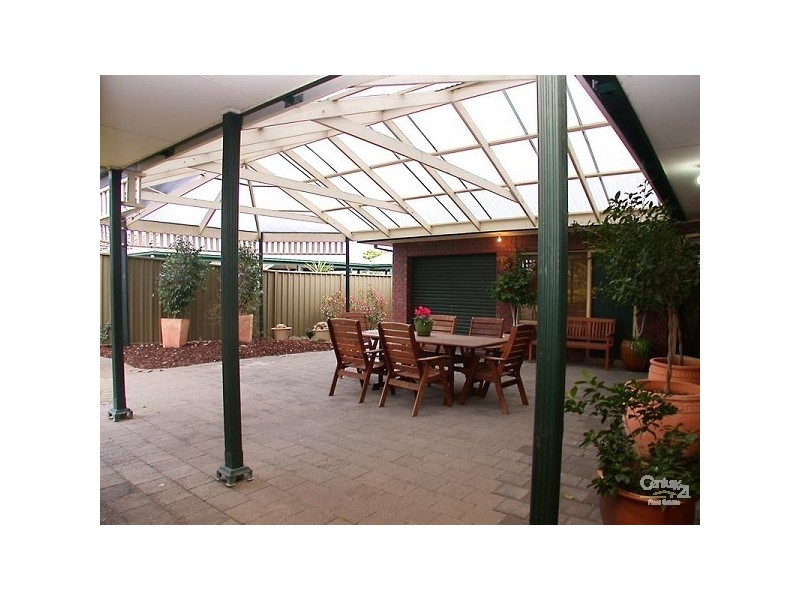 4 Salerno Court, Woodcroft SA 5162