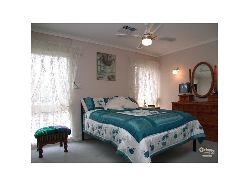 18 Marie Avenue, Morphett Vale SA 5162