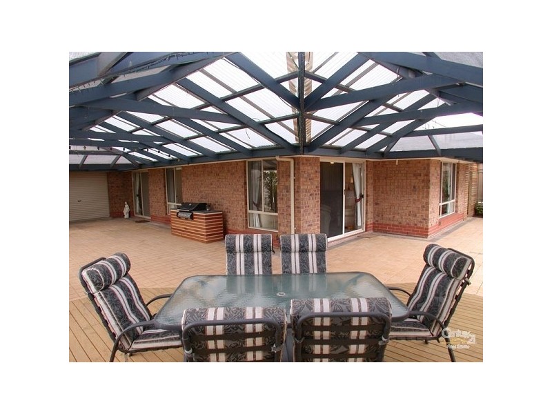 2 Stanford Glen, Seaford Rise SA 5169
