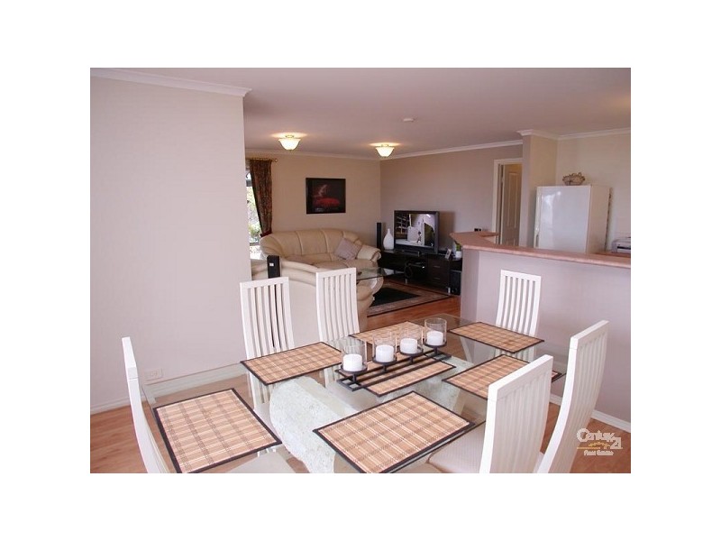 2 Stanford Glen, Seaford Rise SA 5169