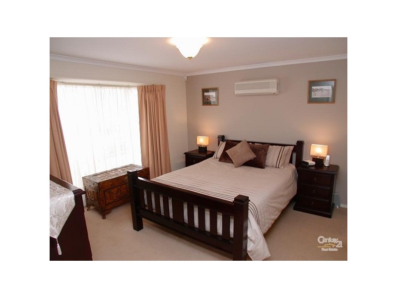 2 Stanford Glen, Seaford Rise SA 5169