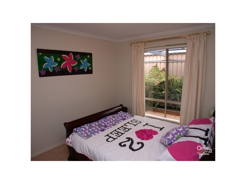 2 Stanford Glen, Seaford Rise SA 5169